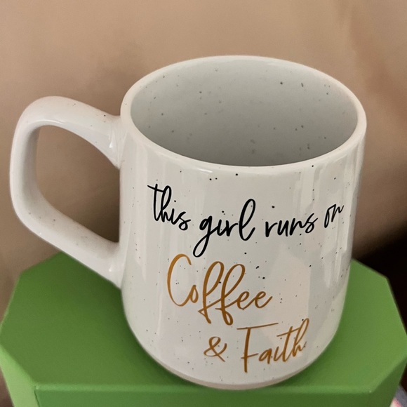 “This Girls Runs On Coffee & Faith” Mug - Picture 3 of 4